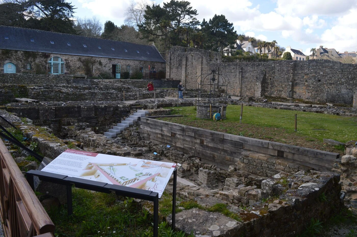 Pâtes de fruit, cidre, caramel... Les moines de Landévennec vendent leurs produits en ligne pour financer les travaux de l’abbaye