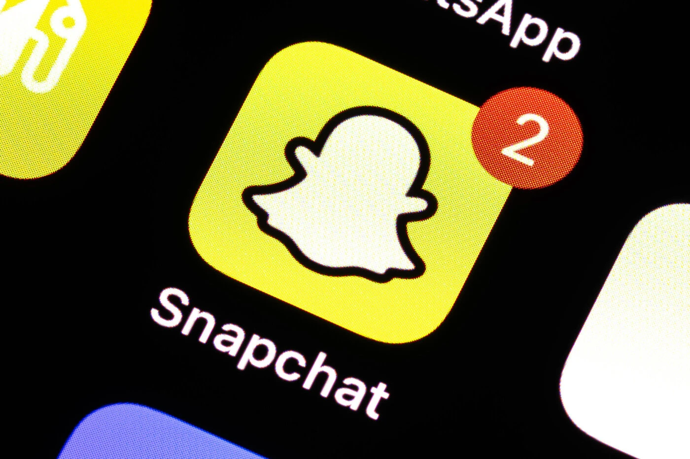 Racisme, complotisme et négationnisme au lycée : un professeur de Marseille et son fils menacés de mort sur Snapchat