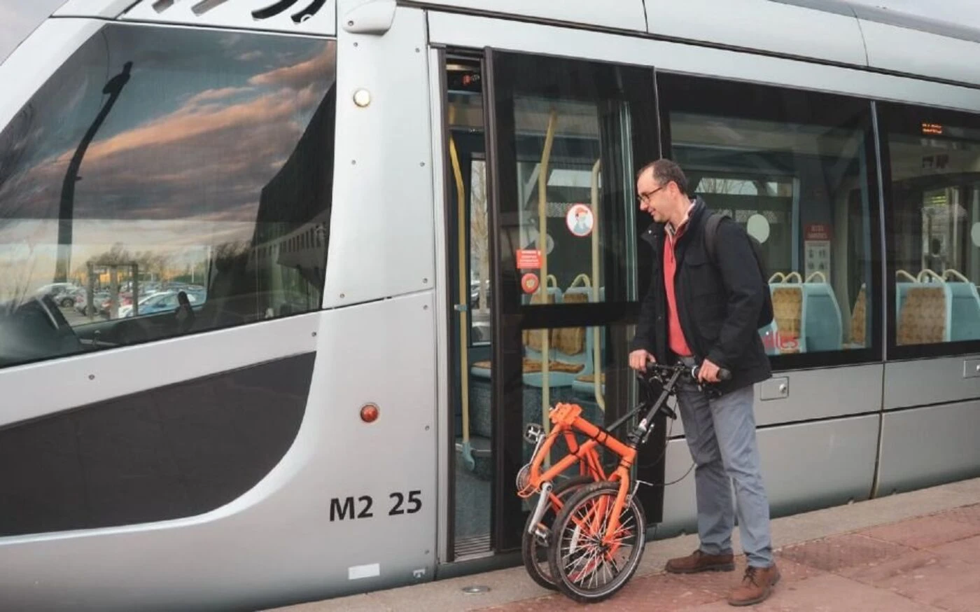 Un ingénieur de l’Oise conçoit un vélo pliant made in France, à peine plus grand qu’une valise