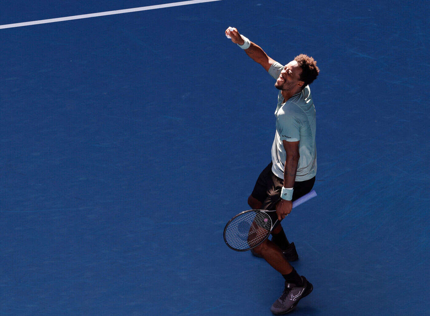 Open d’Australie : les images de la danse de Gaël Monfils, fou de joie après son exploit face à Taylor Fritz