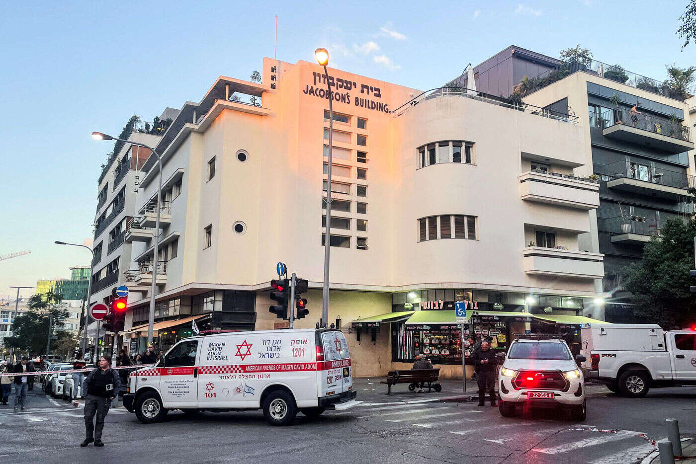 Israël : un homme abattu après avoir poignardé un civil à Tel-Aviv