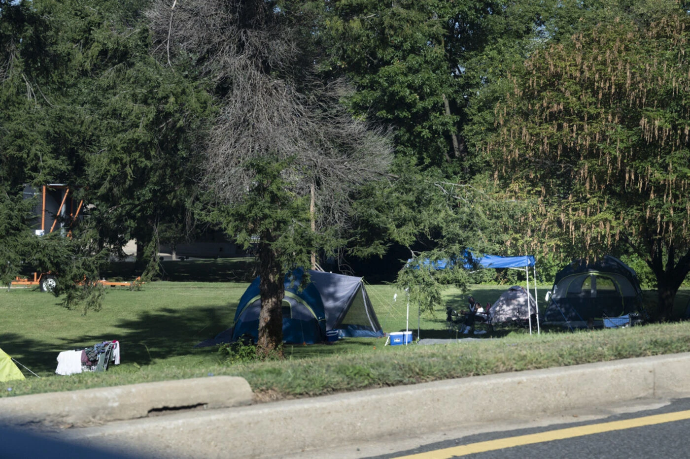 Ciblés sur une photo postée par Donald Trump, des sans-abri évacués de leur campement à Washington