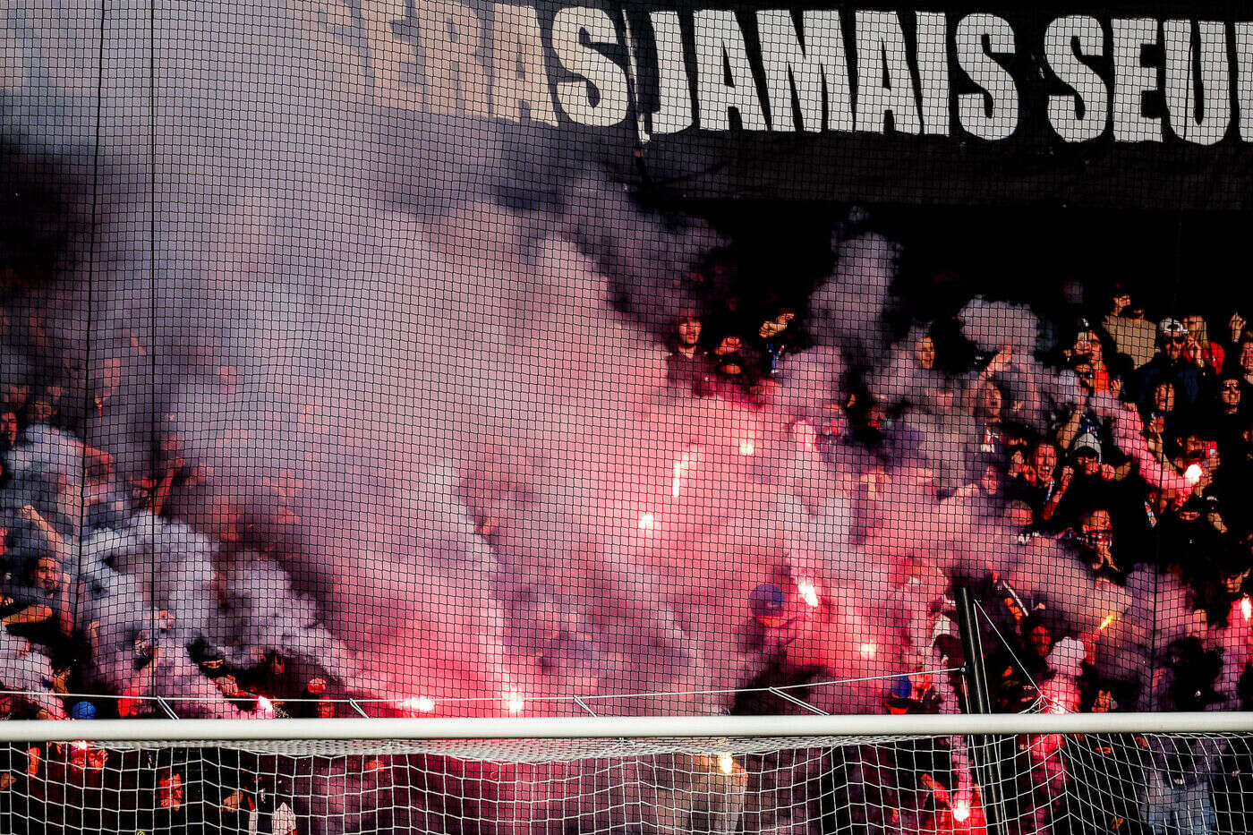 Montpellier - Saint-Étienne : la décision rendue le 2 avril après l’arrêt du match pour des jets de fumigènes