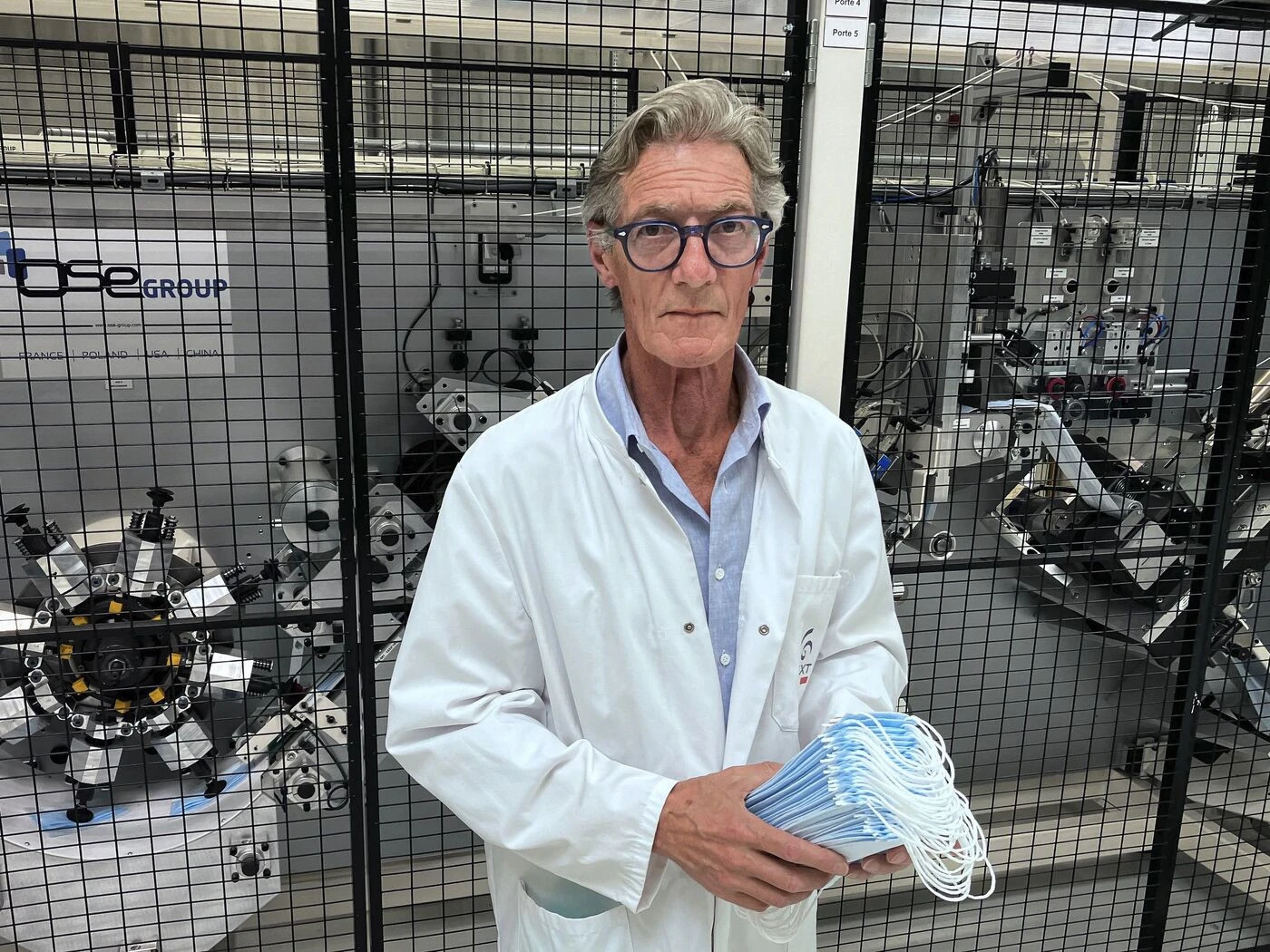 « On se tire une balle dans le pied » : en Charente, un fabricant de masques français démonte ses machines face à la concurrence chinoise