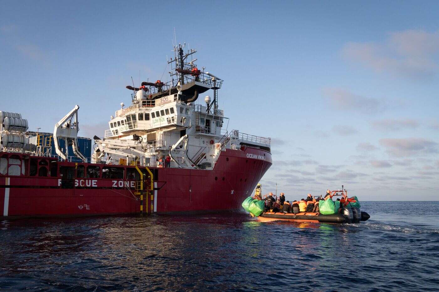 SOS Méditerranée porte secours à 25 migrants au large de la Libye