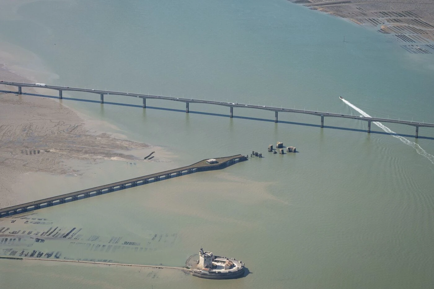 Le viaduc reliant l’île d’Oléron sera fermé à la circulation deux nuits consécutives pour contrôler son état