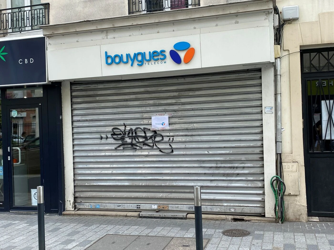 Deux boutiques Bouygues Telecom braquées à Asnières et Boulogne