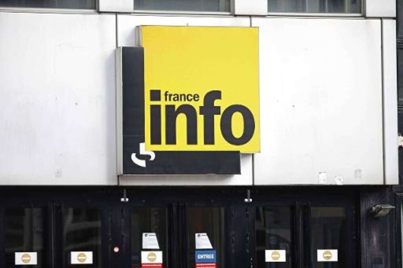 La rédaction de Franceinfo TV demande le départ « définitif » de son directeur, écarté après deux séquences polémiques sur Gaza