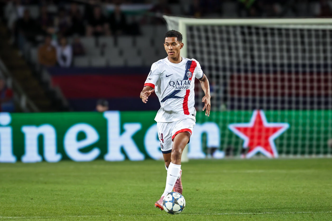 Lille-PSG : la composition probable des Parisiens avec Beraldo, Mayulu et Lee titulaires