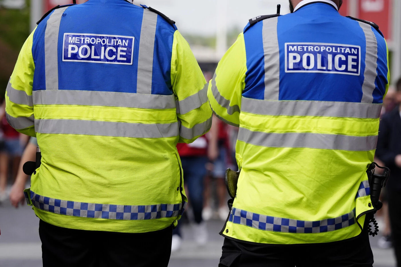 À Londres, deux policiers licenciés après la fouille à nu d’une adolescente noire