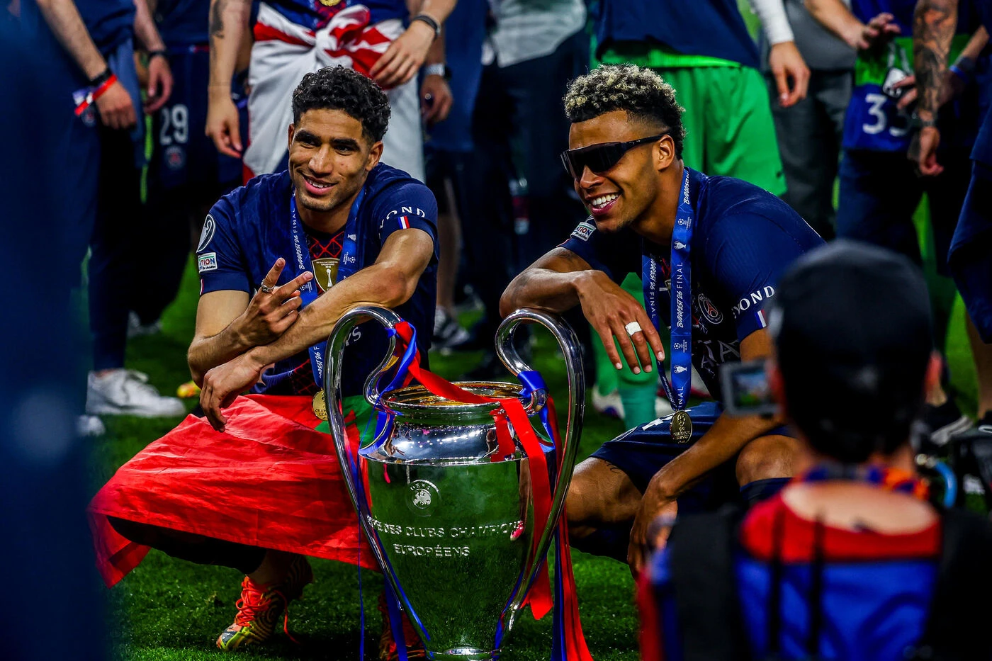 Le PSG champion d’Europe 2026 : les Parisiens n’ont toujours pas atterri à Roissy, les célébrations du sacre retardées jusqu’à au moins 17h