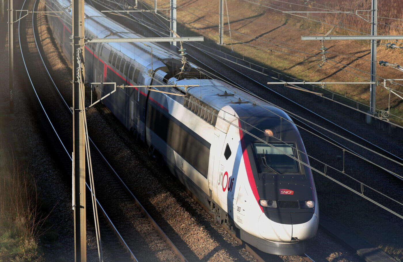 « Vous êtes la honte du pays » : près de 12 heures de retard pour un train Clermont-Nevers-Paris