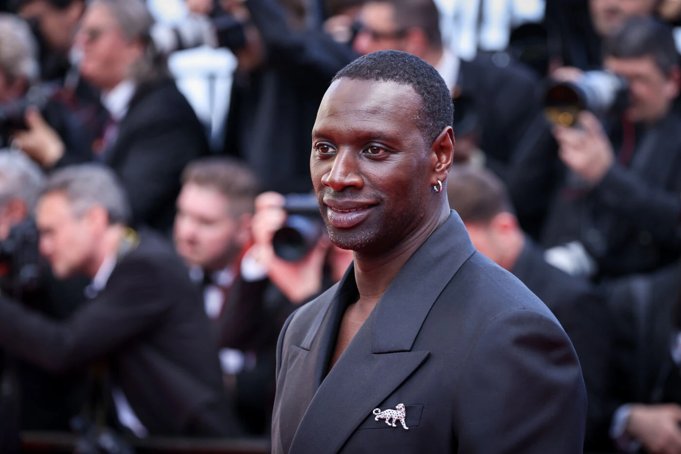 Insultes et menaces de mort : Omar Sy s’en prend à des agents SNCF qui veulent museler son chien en gare de Lyon