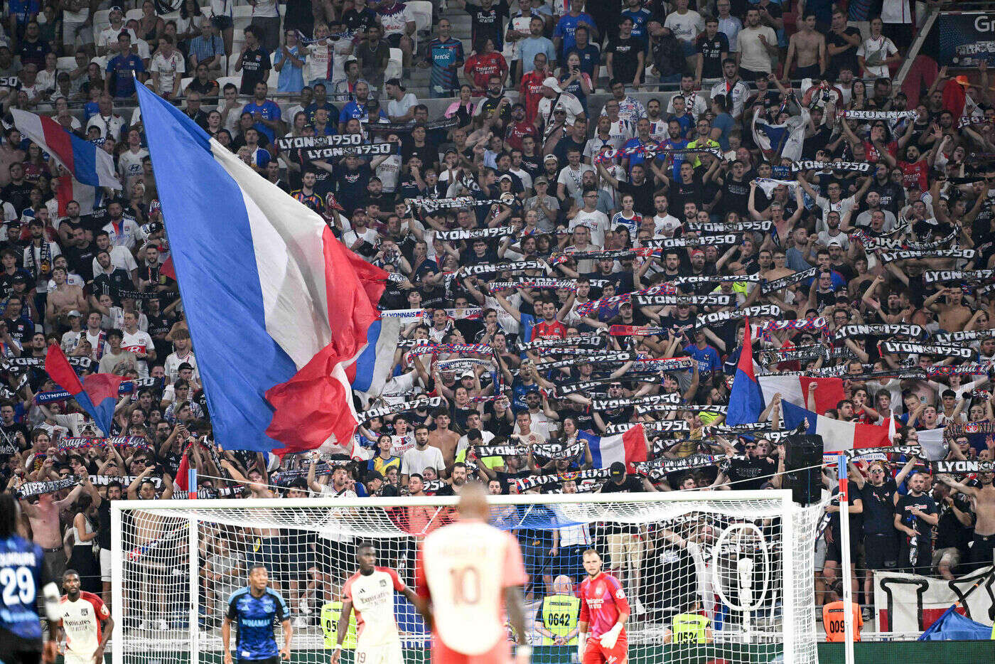 Football : six mois de prison avec sursis requis contre un supporter de Lyon, accusé d’un salut nazi