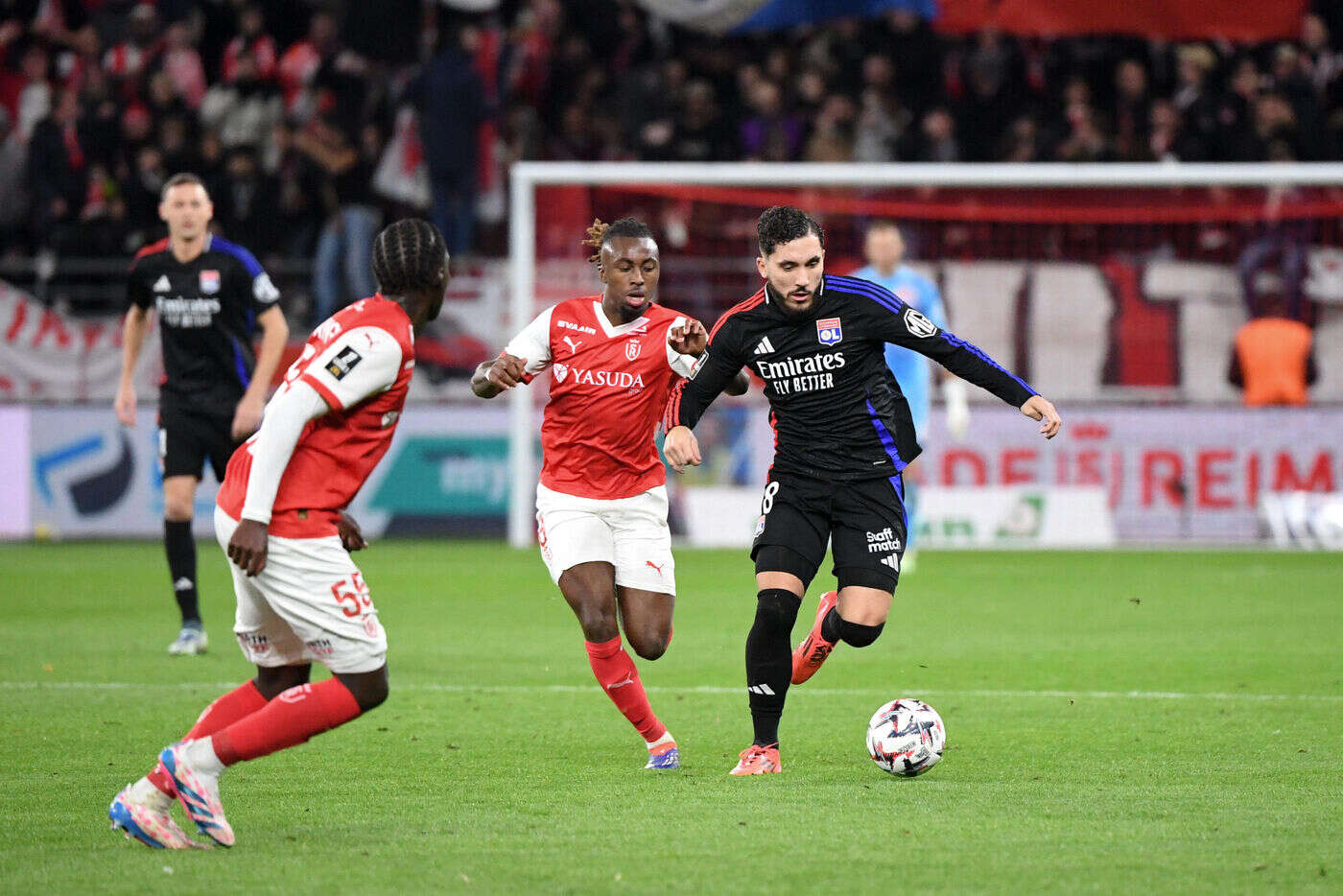 Reims-Lyon (1-1) : dominateur mais inefficace, l’OL accroché malgré le but de Rayan Cherki