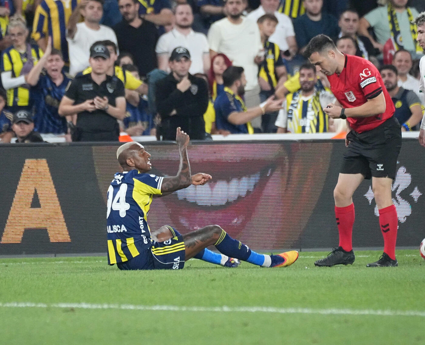 « On a atteint le point de non-retour » : l’incroyable scandale d’arbitre qui secoue le football turc