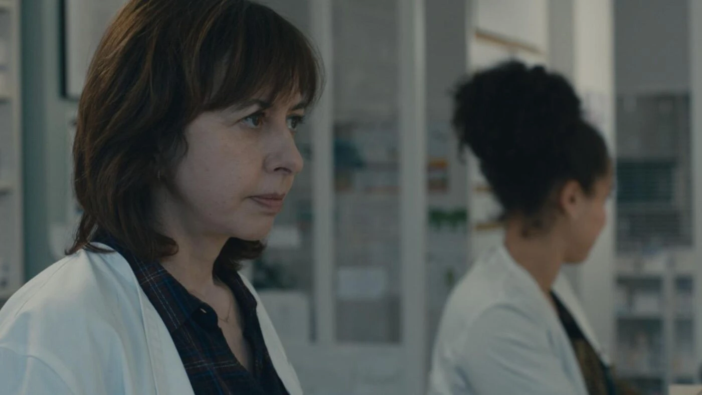 « J’ai été remuée » : Valérie Bonneton sidérante dans « L’affaire Laura Stern » récompensée à La Rochelle