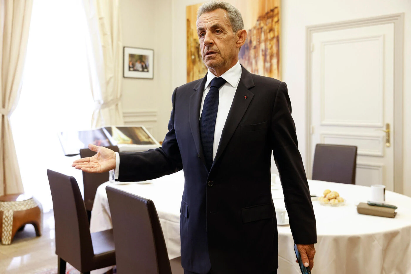 « Courtois et chaleureux » : le rendez-vous secret de Nicolas Sarkozy et Jordan Bardella