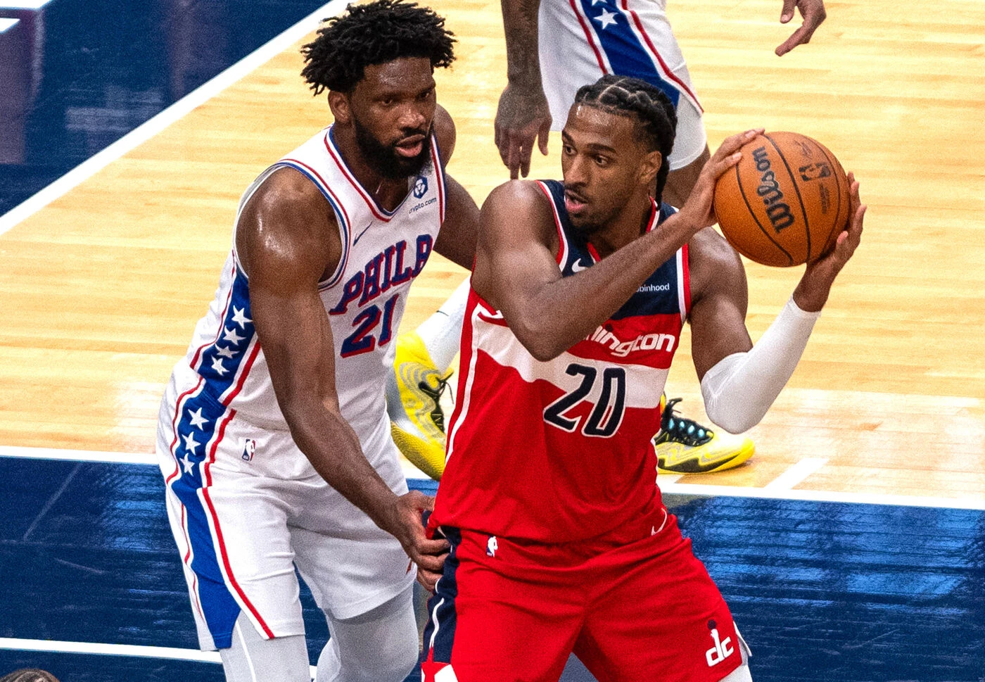 NBA : auteur de 31 points face à Philadelphie, Alex Sarr frôle son record malgré la défaite de son équipe