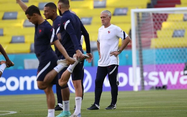 Euro 2021 : les joueurs sont arrivés à Budapest, Varane encense Pogba... Le journal des Bleus