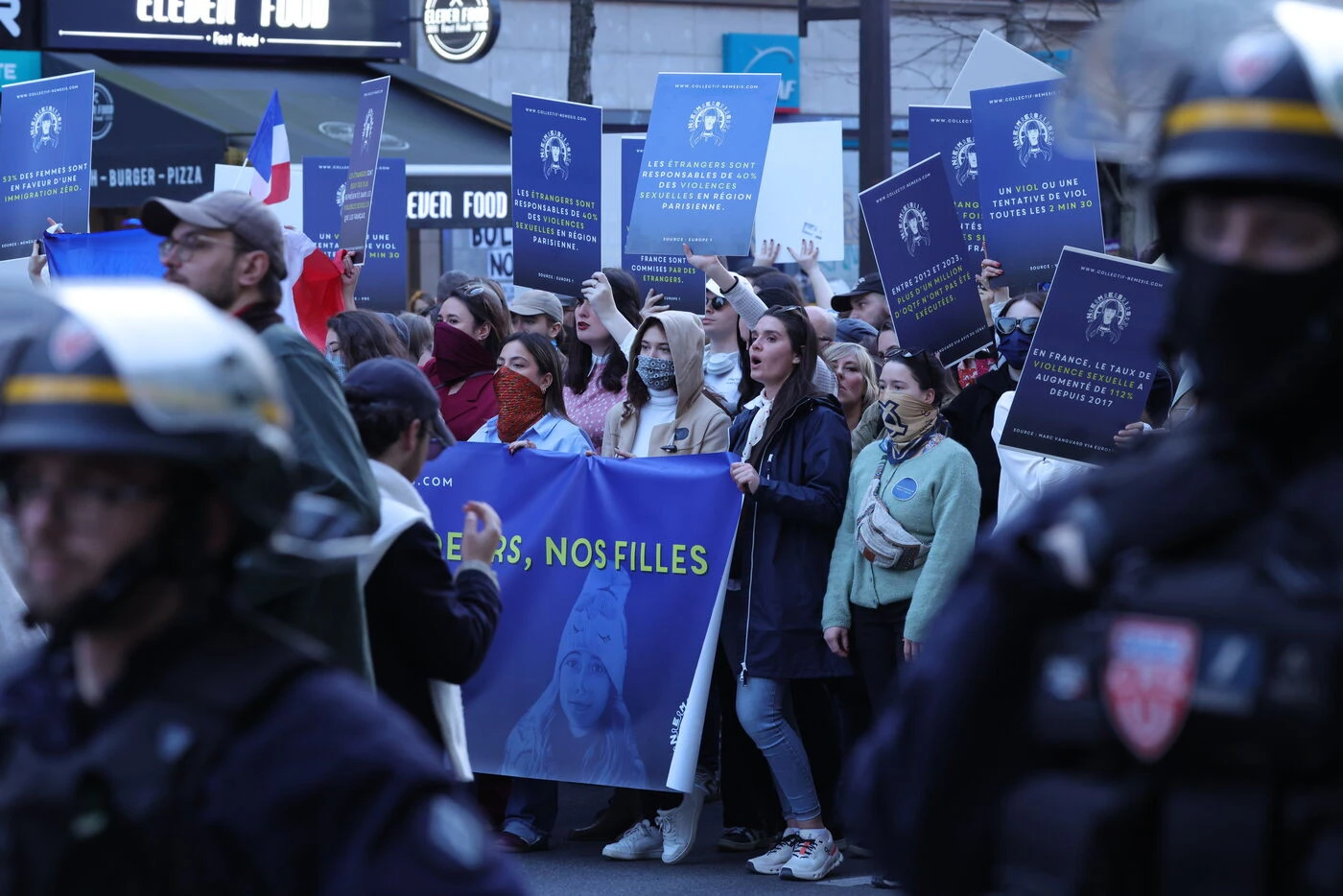 Nemesis : qu’est-ce que ce collectif féministe d’extrême droite qui s’est invité à la marche du 8 mars ?