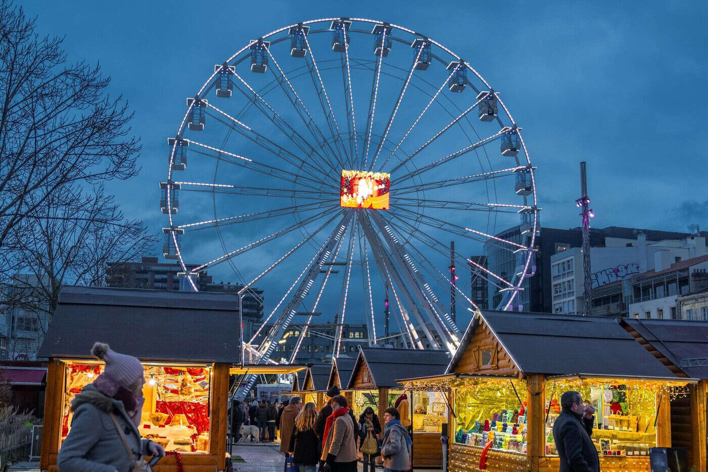 Le top 5 des sorties de Noël dans le Puy-de-Dôme entre marchés festifs, grotte enchantée et sommet enneigé