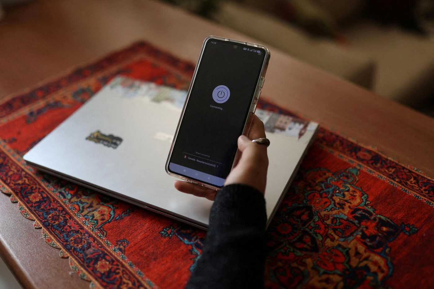 Iran : le président ordonne le rétablissement de l’accès à Internet, suspendu depuis le début de la guerre