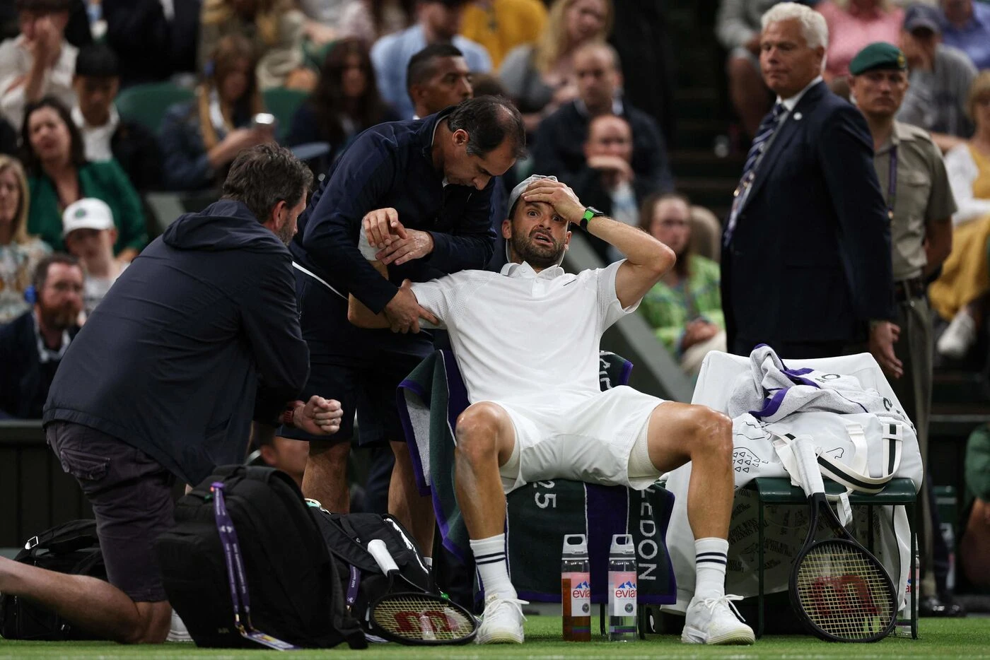 « L’un des moments les plus douloureux de ma carrière » : Grigor Dimitrov du central de Wimbledon à l’hôpital