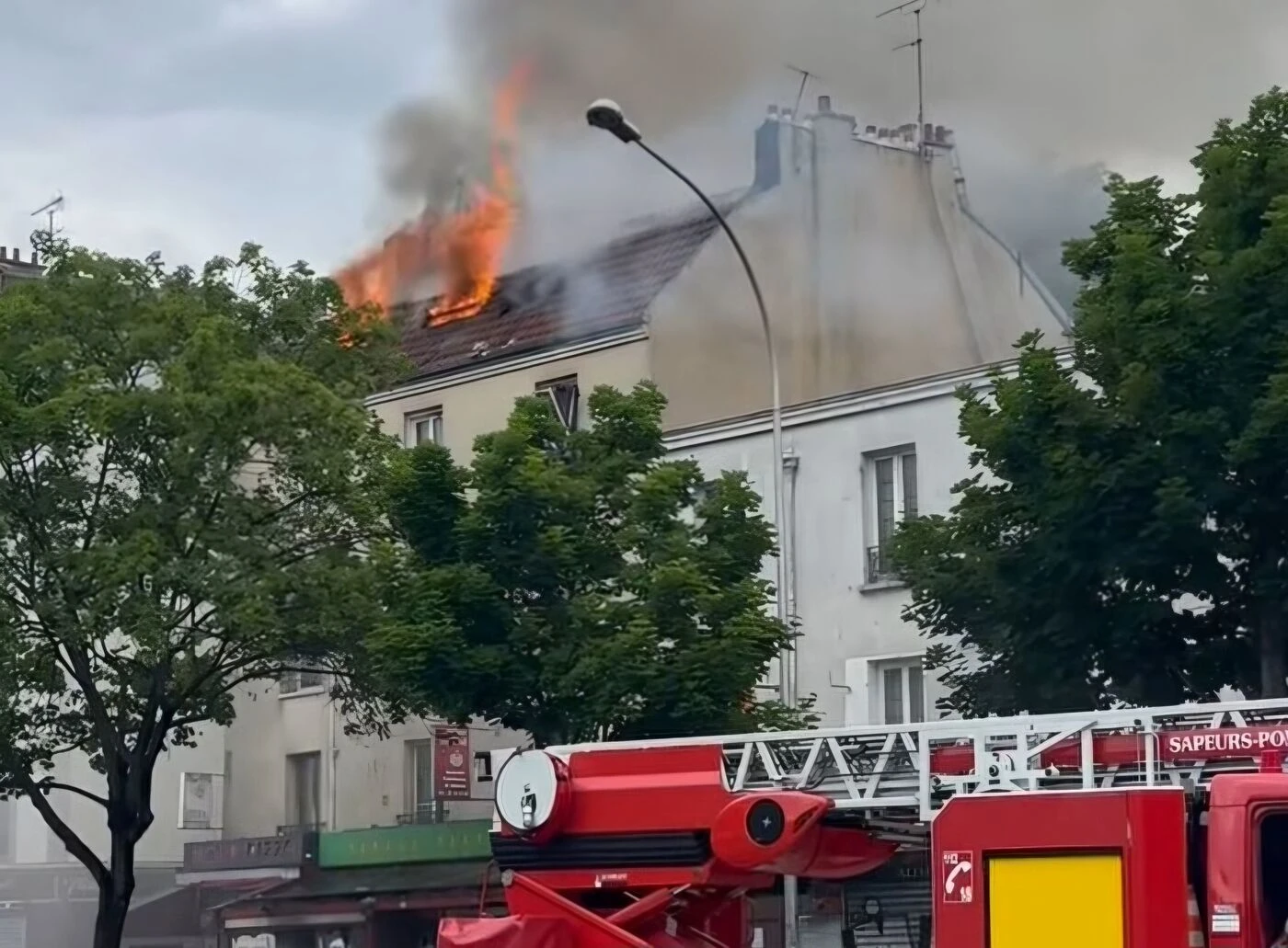 Seine-Saint-Denis : un mort dans l’incendie d’un immeuble désaffecté à Aubervilliers