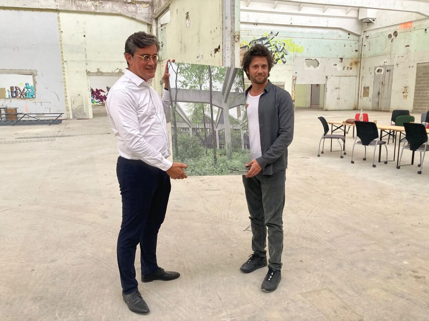 « Une forêt en futaie qui va sortir du bâtiment » : 2 000 arbres verdiront les anciens ateliers de la Seita près d’Orléans
