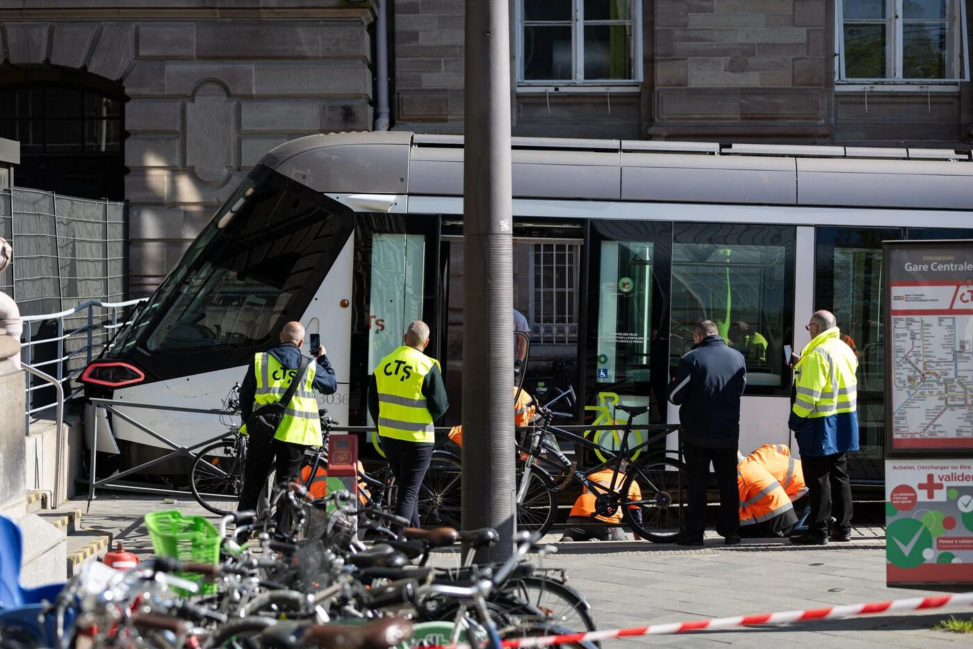 Strasbourg : un tram percute un mur de la gare, deux blessés légers