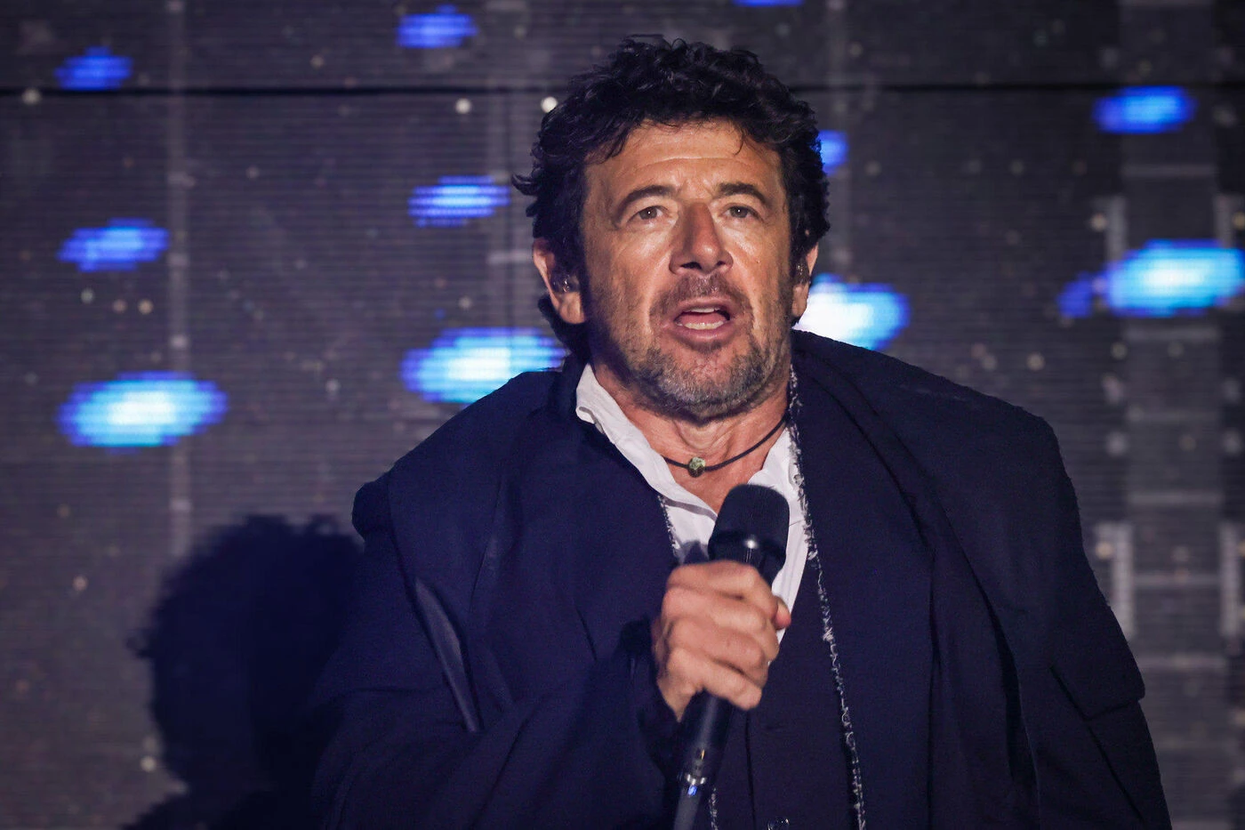Affaire Patrick Bruel : le chanteur annule sa participation aux festivals prévus de juin à septembre