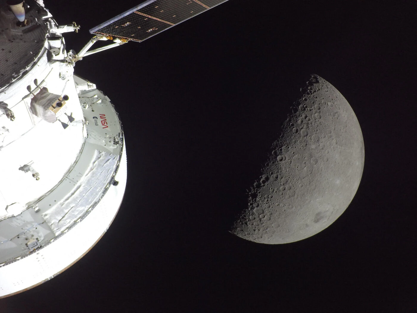 « C’est formidable » : les astronautes d’Artémis II passent un coup de fil à la Station spatiale internationale, une première