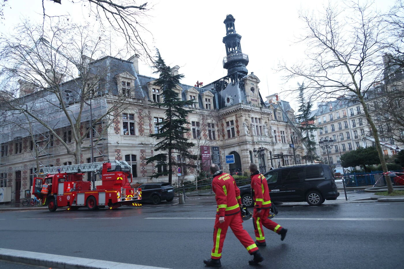 Paris : après l’incendie de son campanile, la mairie du XIIe envisage un appel aux dons