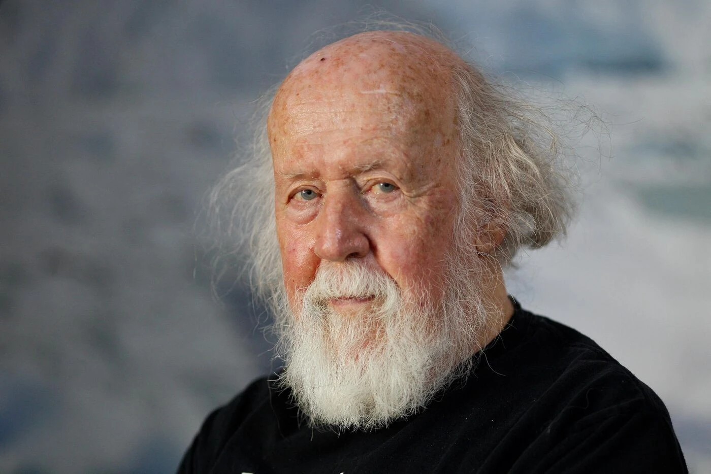 « Un beau symbole » : un buste à Paris en mémoire de l’astrophysicien Hubert Reeves, deux ans après sa mort