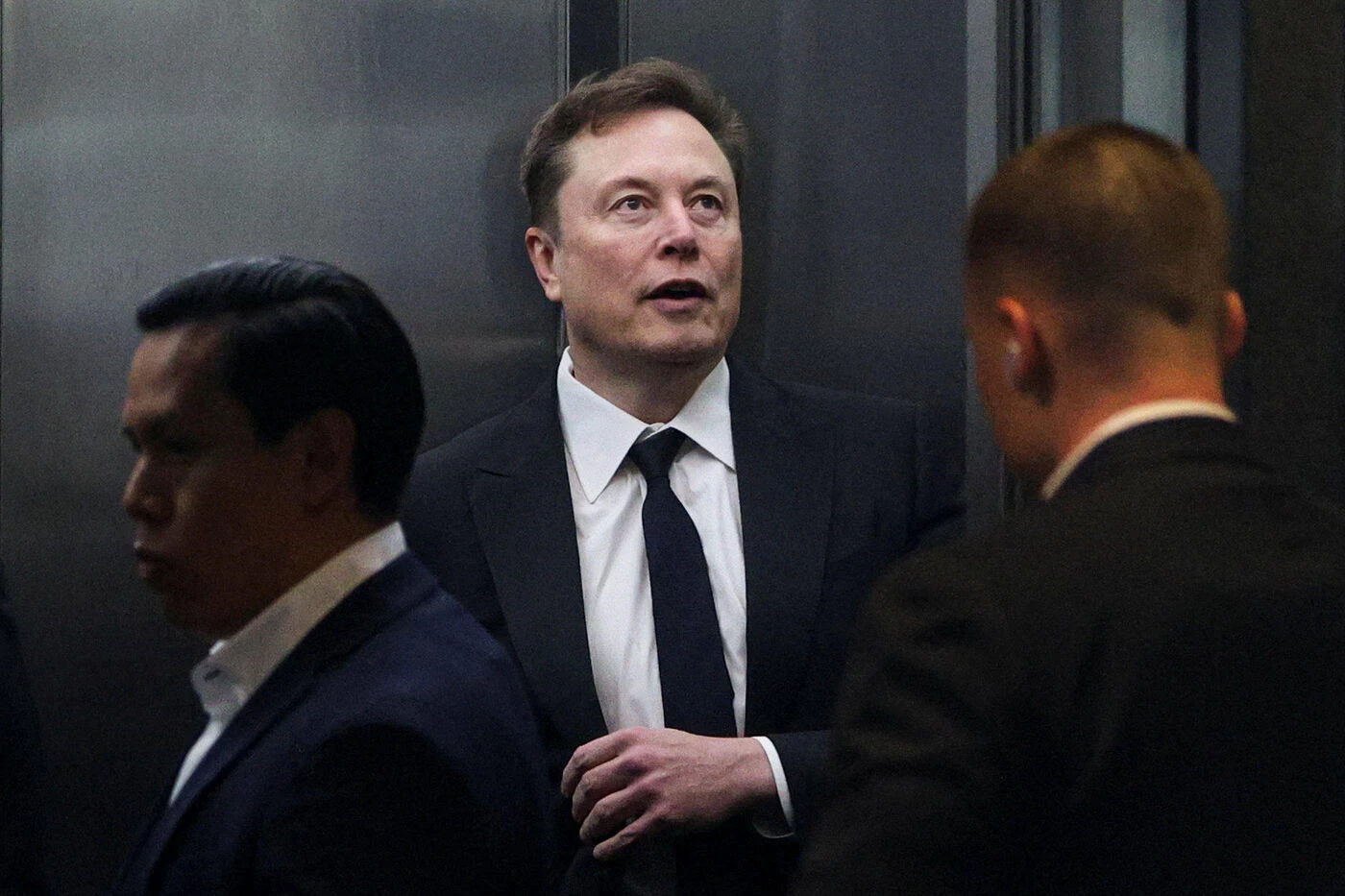 « Il n’y a rien de mal à diriger une entreprise lucrative » : au procès d’OpenAI, Elon Musk se défend de ressembler à ceux qu’il poursuit