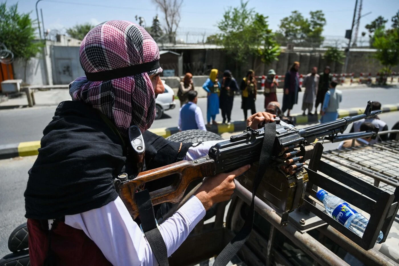 « Des relations historiques » : la Russie signe un accord de coopération militaire avec les talibans
