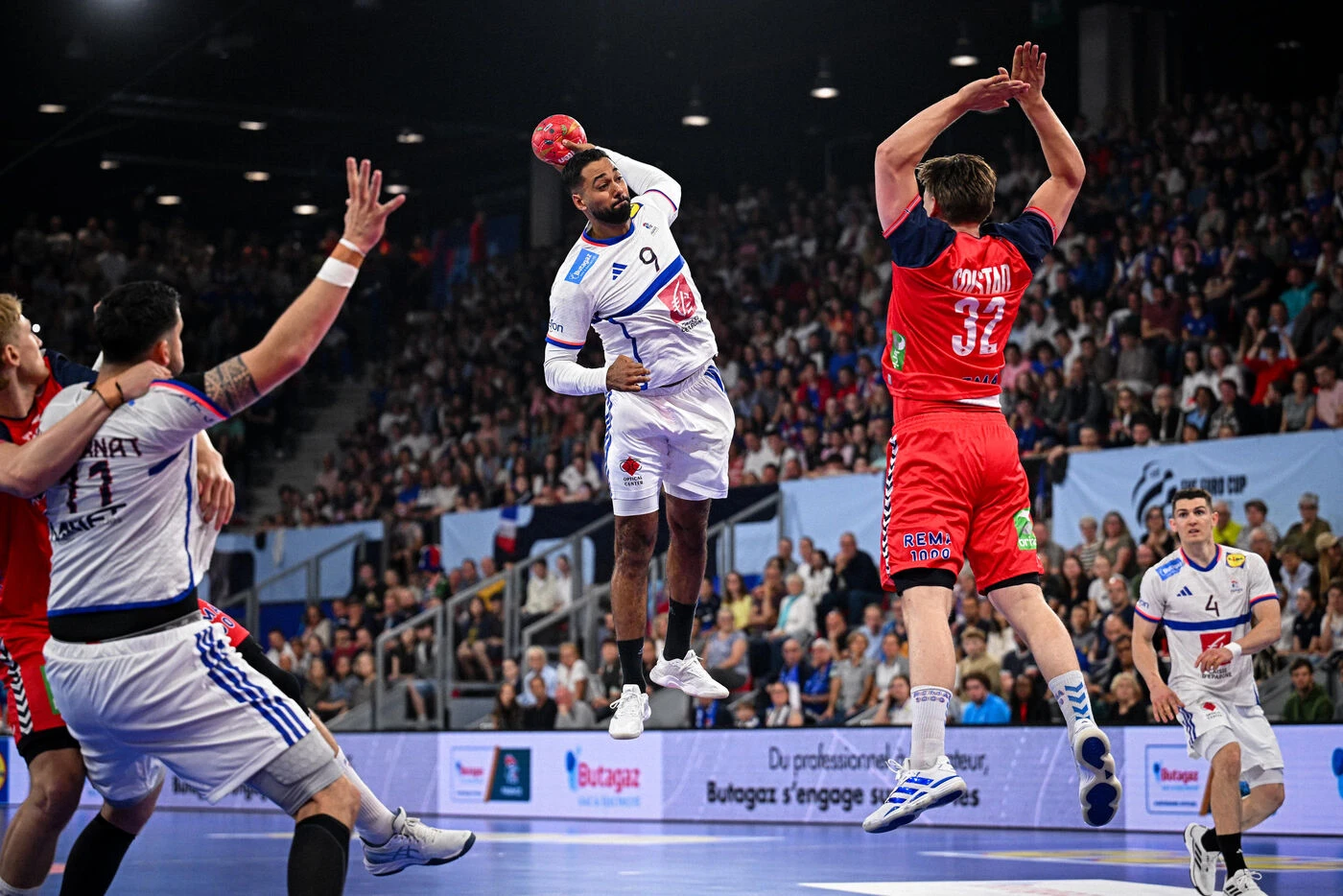 France-Norvège (35-34) : les Bleus finissent l’EHF Euro Cup par une 6e victoire en autant de matchs