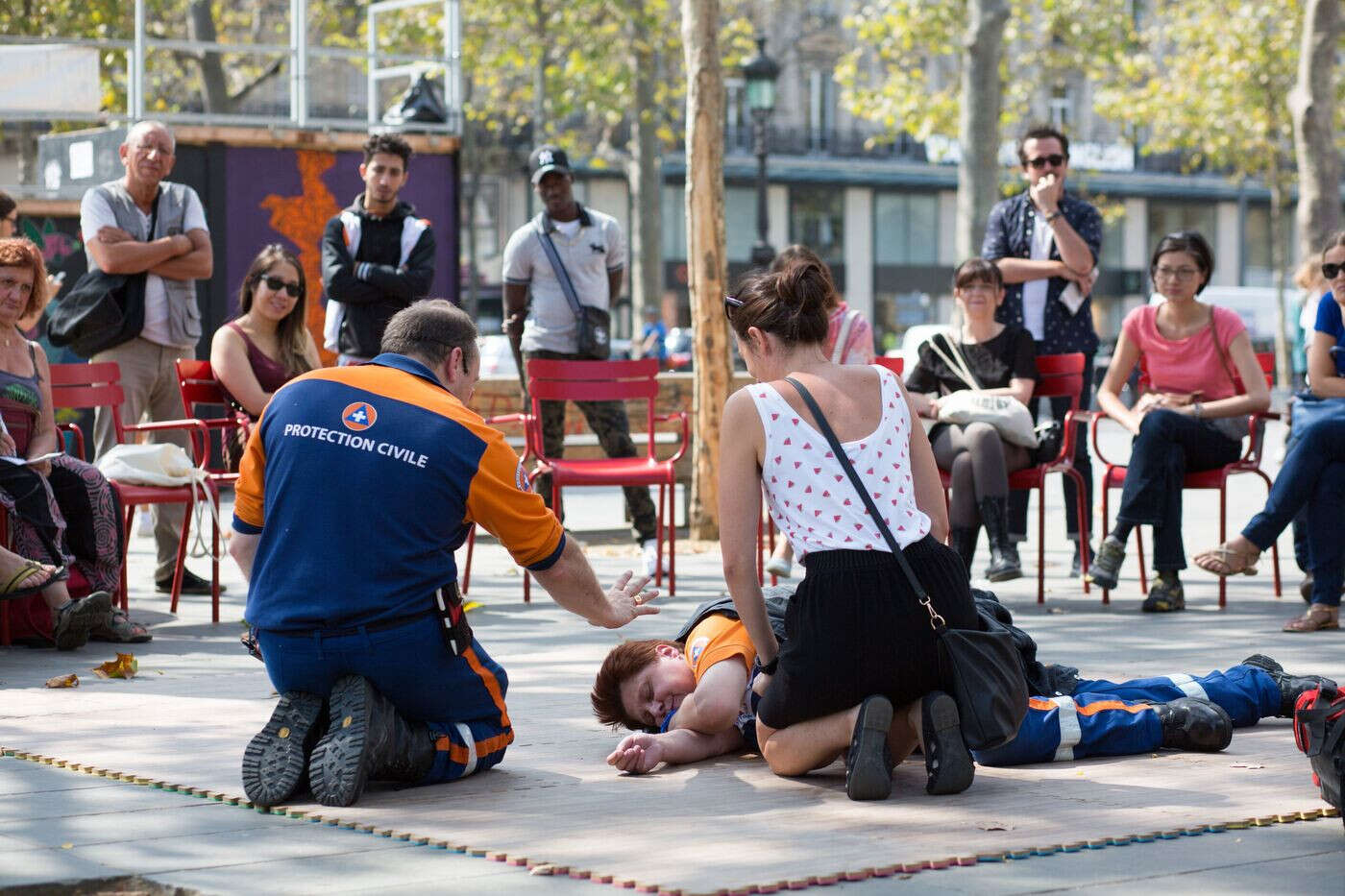 À Paris, un « Cardio Challenge Heroes » pour former les habitants aux premiers secours en cas d’arrêt cardiaque