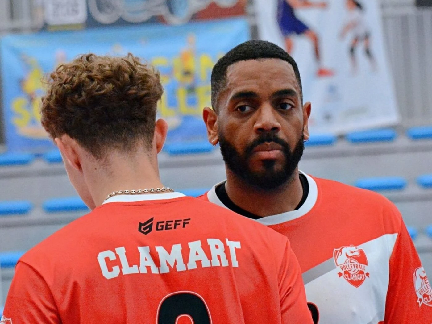 « On banalise un acte grave » : victime de cris de singe lors d’un match de volley, il dénonce la faible sanction