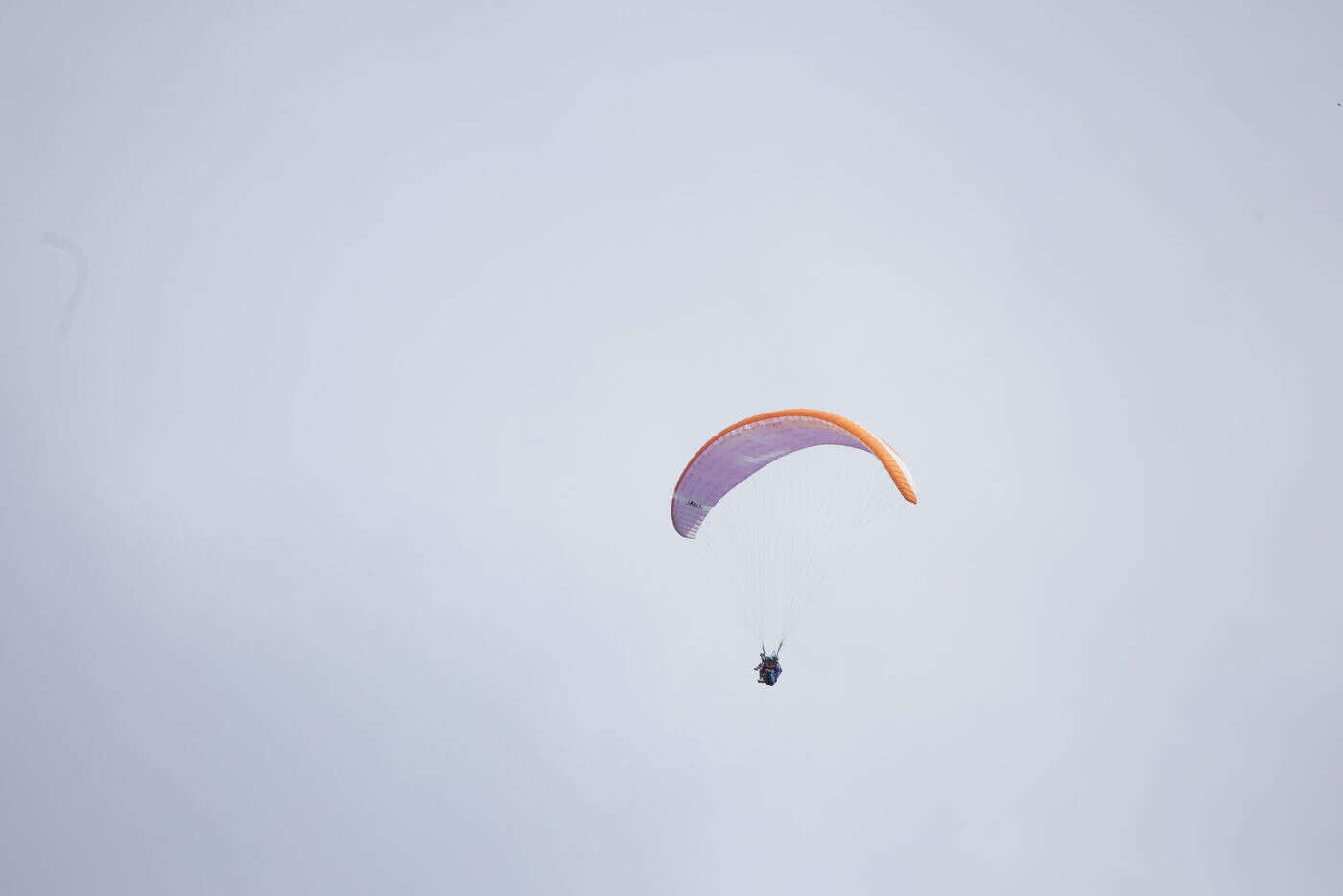 Chute mortelle pour un touriste belge qui faisait du parapente pendant ses vacances au Maroc