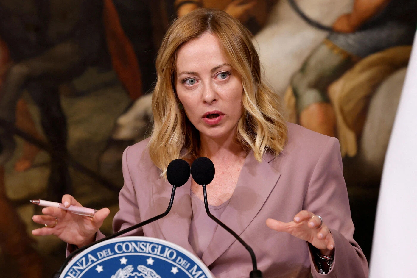 L’Italienne Giorgia Meloni espère l’arrivée d’un gouvernement conservateur en France