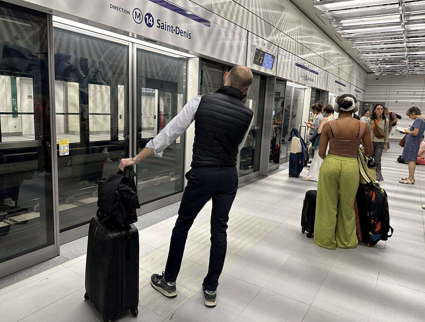 Circulation interrompue sur une partie des lignes 6 et 14 du métro ce lundi matin