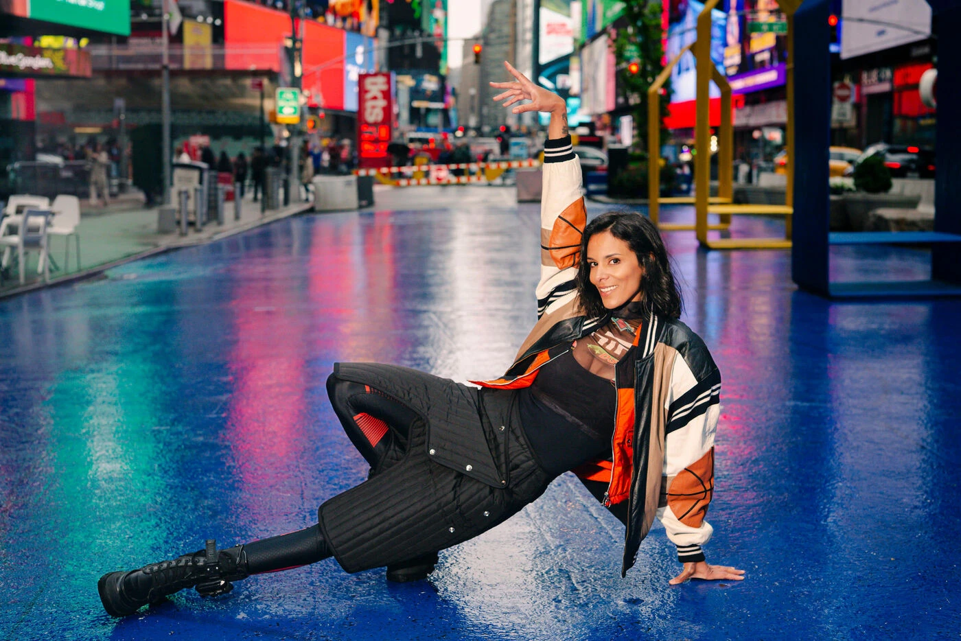 « Je n’avais jamais autant cravaché » : Shy’m se confie avant la première de la comédie musicale « Chicago »