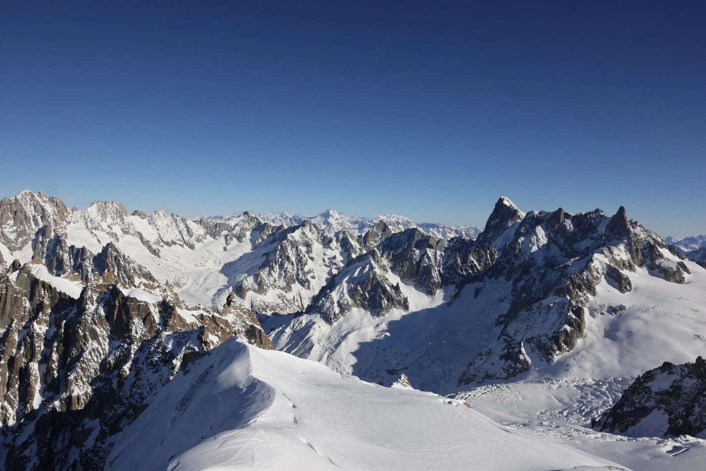 Mont-Blanc : un jeune speed-rider se tue sur l’Aiguille du Midi