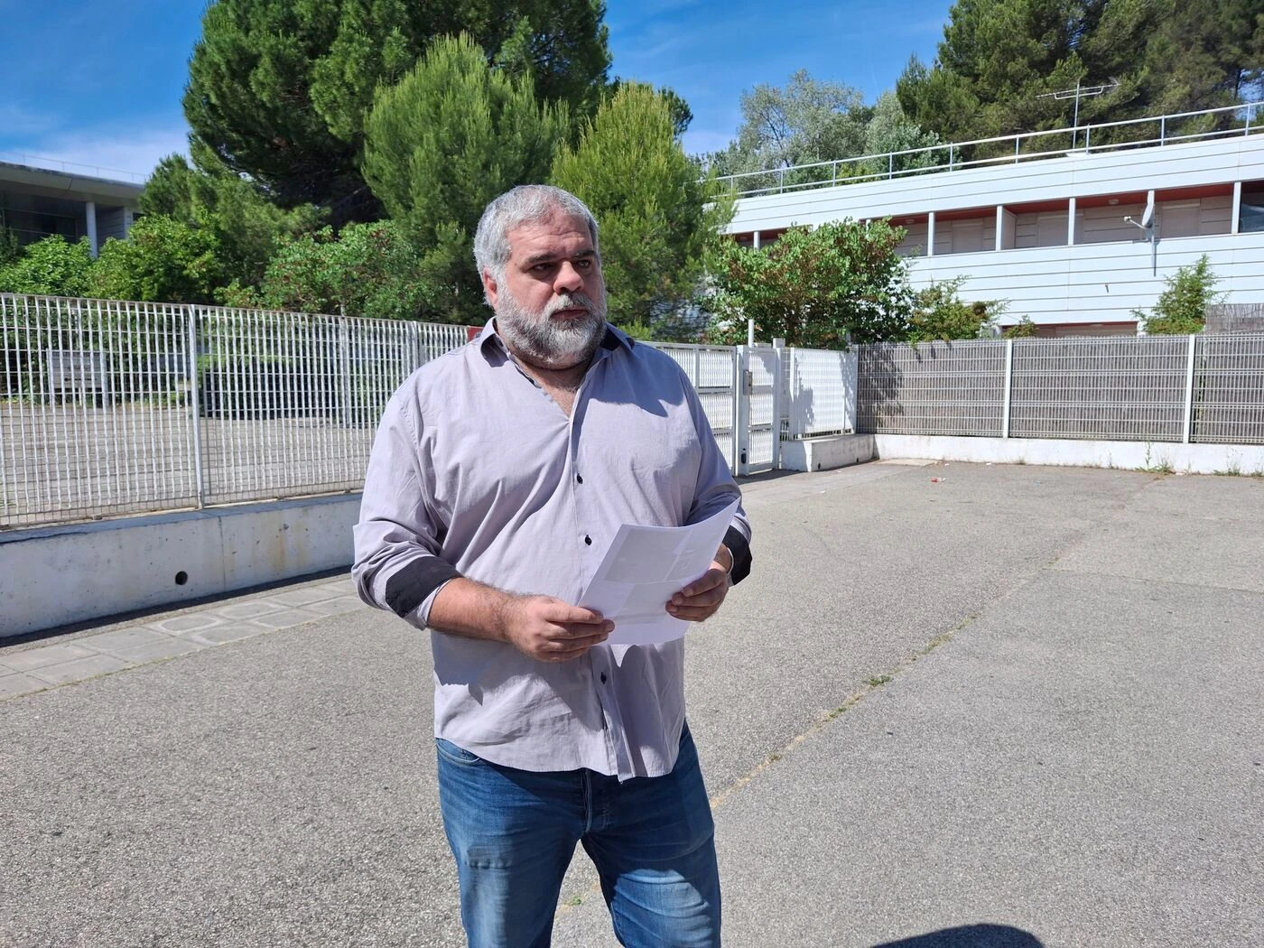 Des collégiens privés de papier toilette à Gardanne !