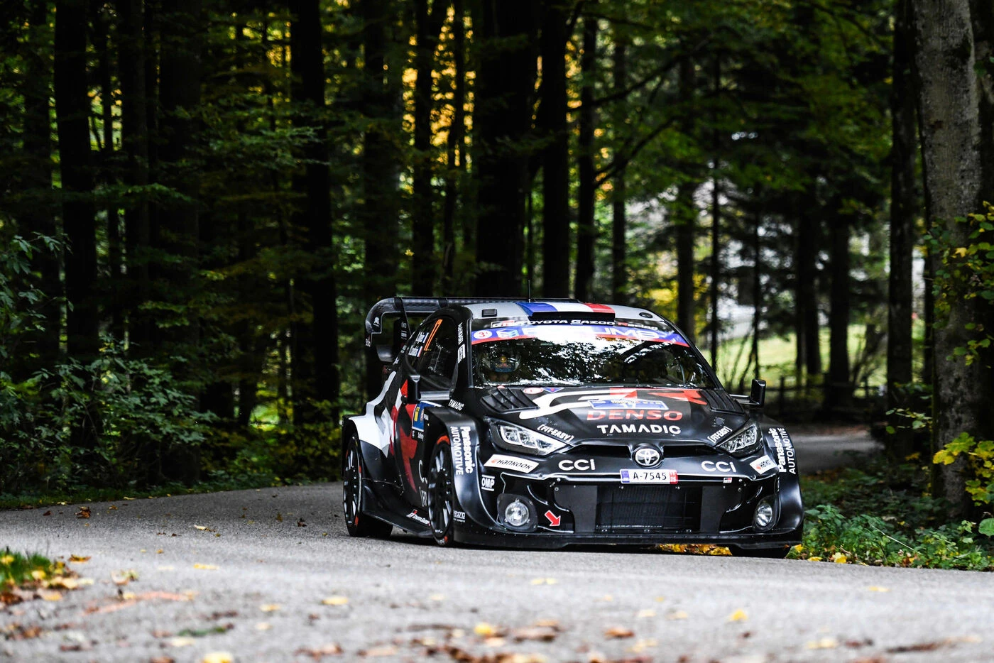 « Mais c’est pas possible ! » : grosse sortie de route pour Sébastien Ogier au rallye d’Europe centrale