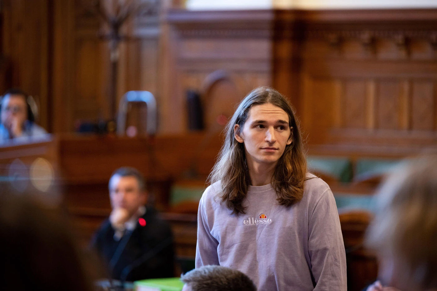 Elle est détenue pour avoir attaqué des néonazis : en Hongrie, l’activiste allemande antifa cesse sa grève de la faim