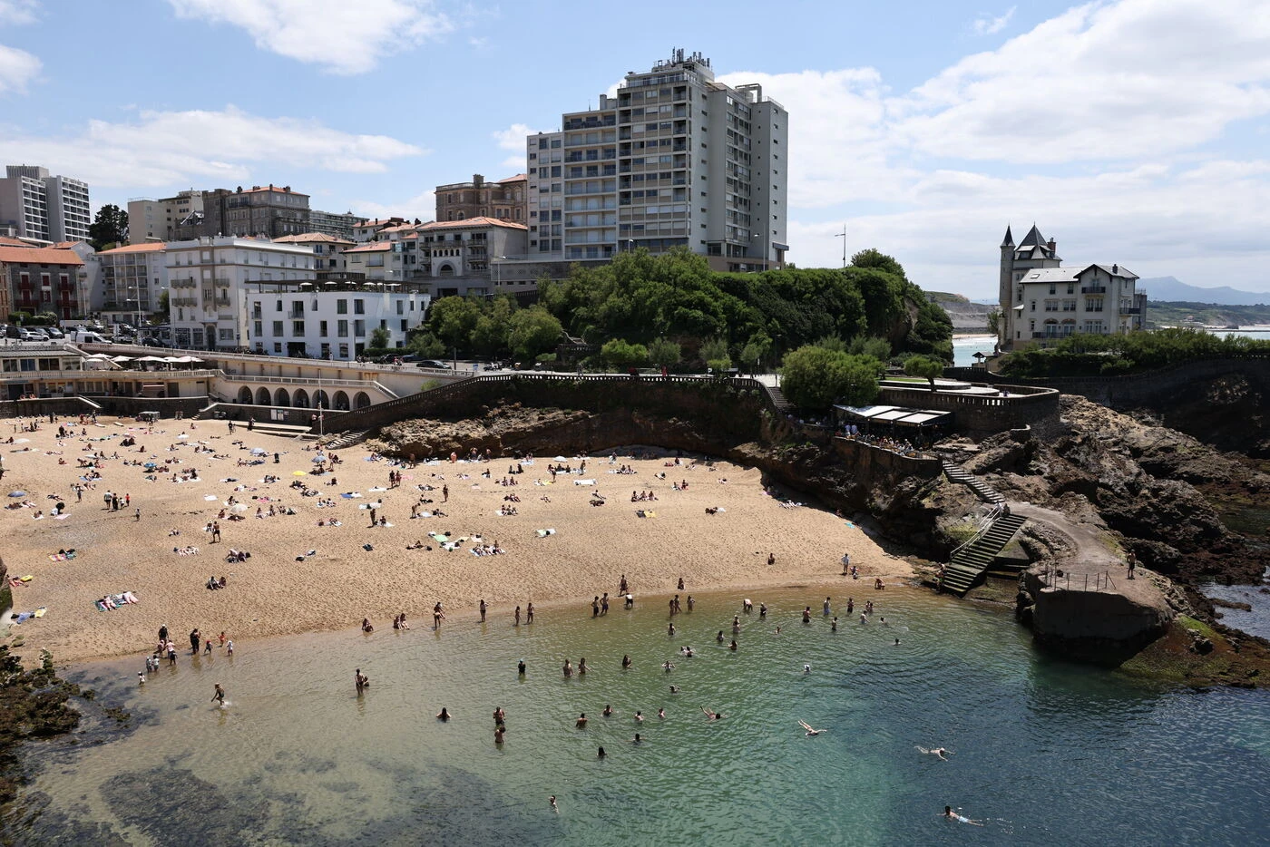 Biarritz : une plage interdite à la baignade à cause d’une algue toxique aux effets irritants