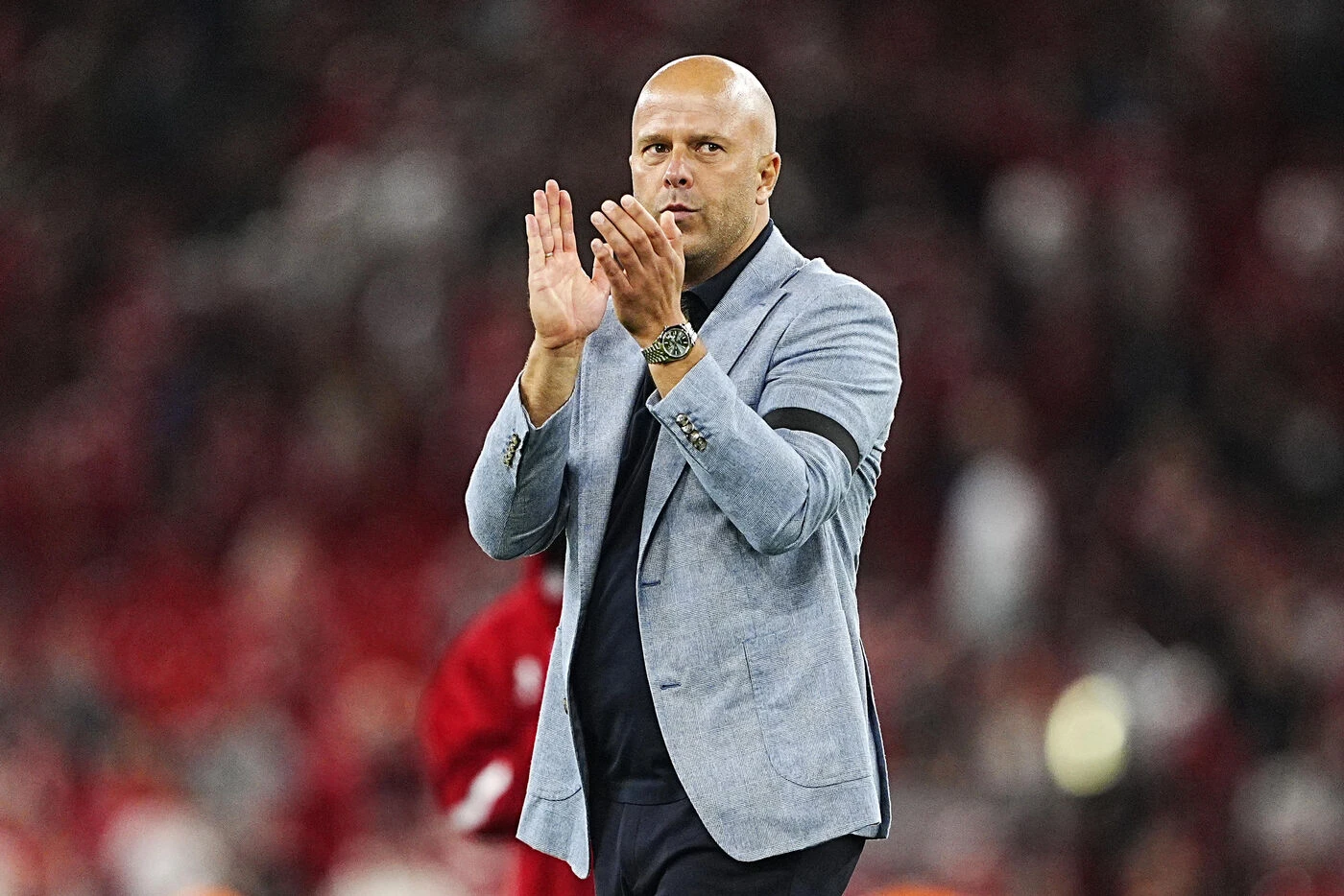 « A 2-2, j’aurais aimé le faire entrer » : l’émouvant hommage du coach de Liverpool à Diogo Jota